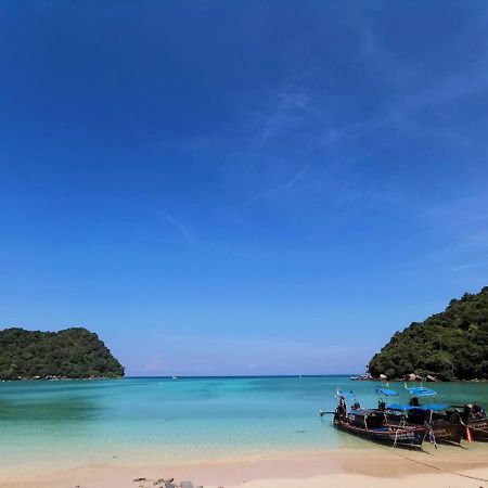 PP Red Tuna Hut Islas Phi Phi Exterior foto