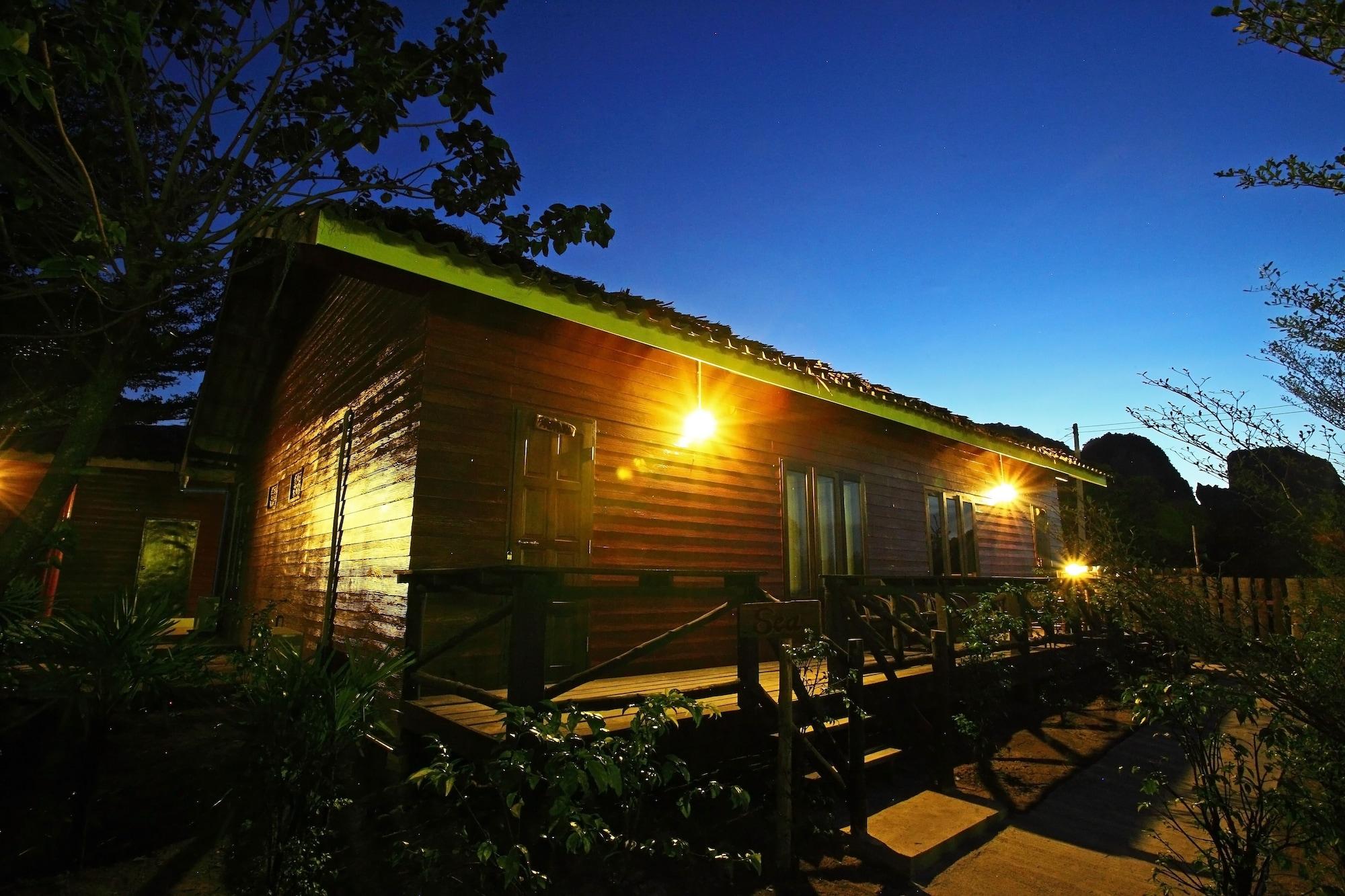 PP Red Tuna Hut Islas Phi Phi Exterior foto