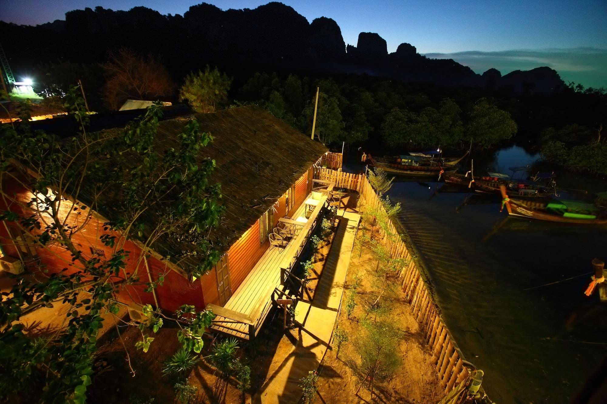 PP Red Tuna Hut Islas Phi Phi Exterior foto