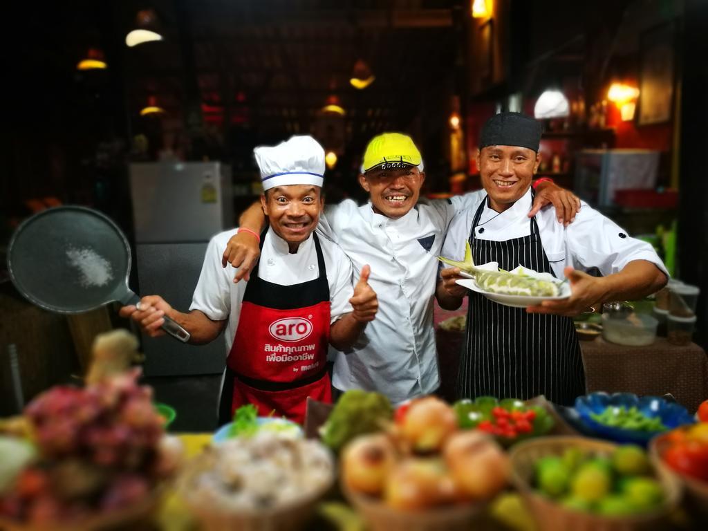 PP Red Tuna Hut Islas Phi Phi Exterior foto